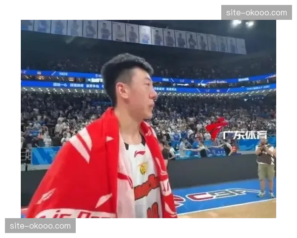 王少杰租借期满离开广东,离队时手持篮球素描壁画画面引感慨 王少杰租借期满离开广东,离队时手持篮球素描壁画画面引感慨